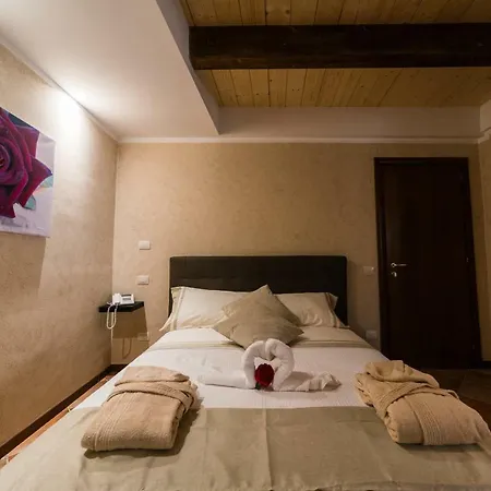 Le Undici Rose Viterbo